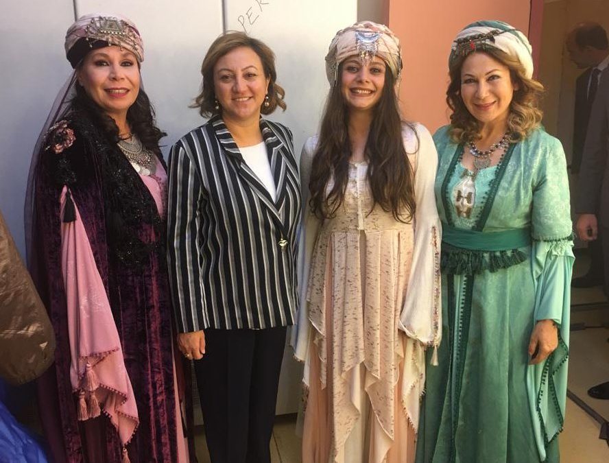Ankara Devlet Tiyatroları’nın Leyla İle Mecnun Oyununu İzledik