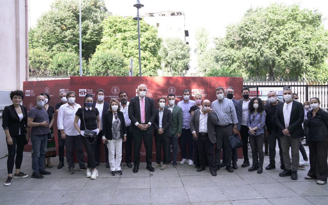 Özel Tiyatro Temsilcileriyle İstanbul’da Bir Toplantı Gerçekleştirdik