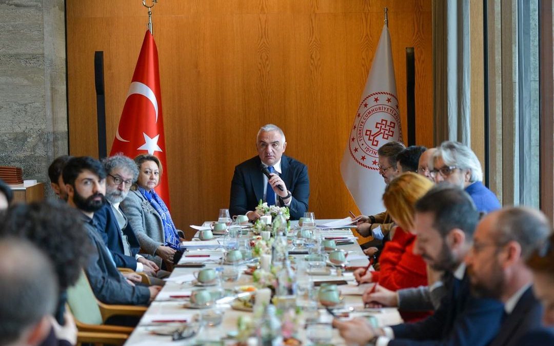 Özel Tiyatro Sanatçılarımızla Bir Araya Gelerek Sektöre Yönelik Yürüttüğümüz Çalışmaları Konuştuk