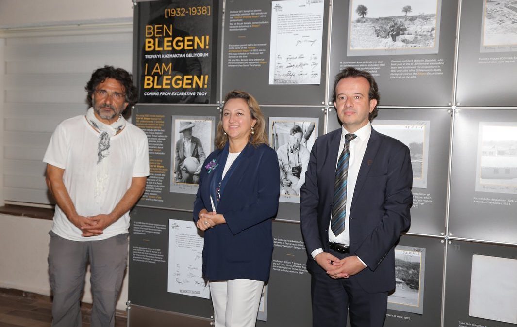 #TroyaKültürYoluFestivali “BEN BLEGEN! TROYA’YI KAZMAKTAN GELİYORUM” İsimli Sergimizi Troya Ören Yerindeki Kazı Evimizde Açtık