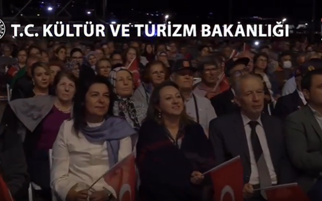 #TroyaKültürYoluFestivali Gaziler Gününde Hamidiye Tabyası Açık Hava Sahnesi’nde Gerçekleşen Çok Özel Bir Konserdeydik