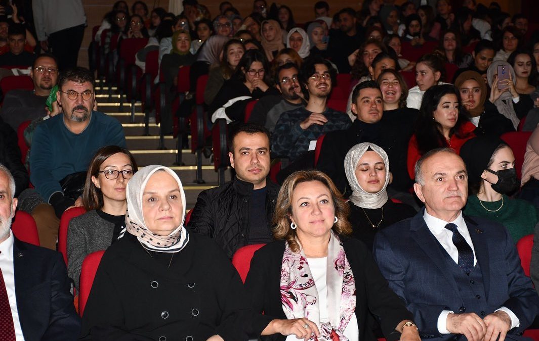 Düzce, Devlet Tiyatrolarımızın Turne Sahnesi Oluyor