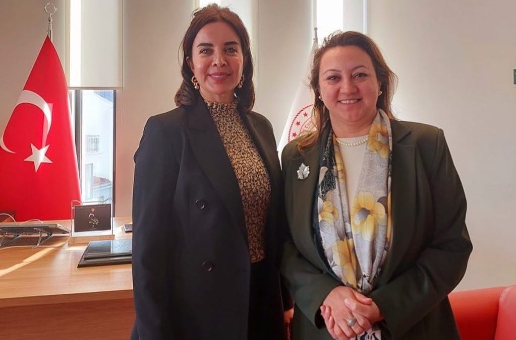 Büyük Halk Ozanımız Aşık Veysel’in Torunu Çiğdem Özer’le İstanbul AKM’de Bir Araya Geldik