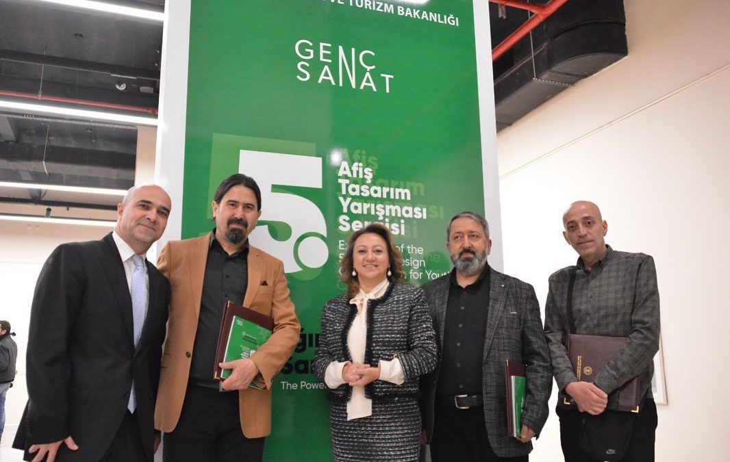 Genç Sanat: 5. Afiş Tasarım Yarışmamızın Sergisini Ankara Resim ve Heykel Müzemizde Açtık
