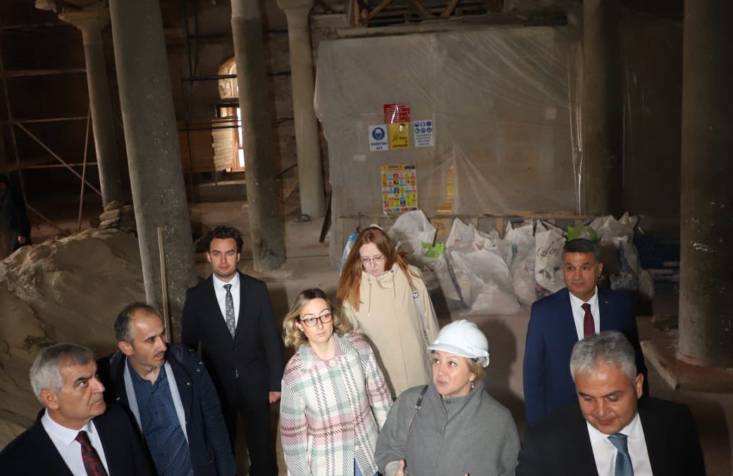 İzmir Birgi Ulu Camiini Ziyaret Ederek Yürütülen Restorasyon Hakkında Bilgi Aldım