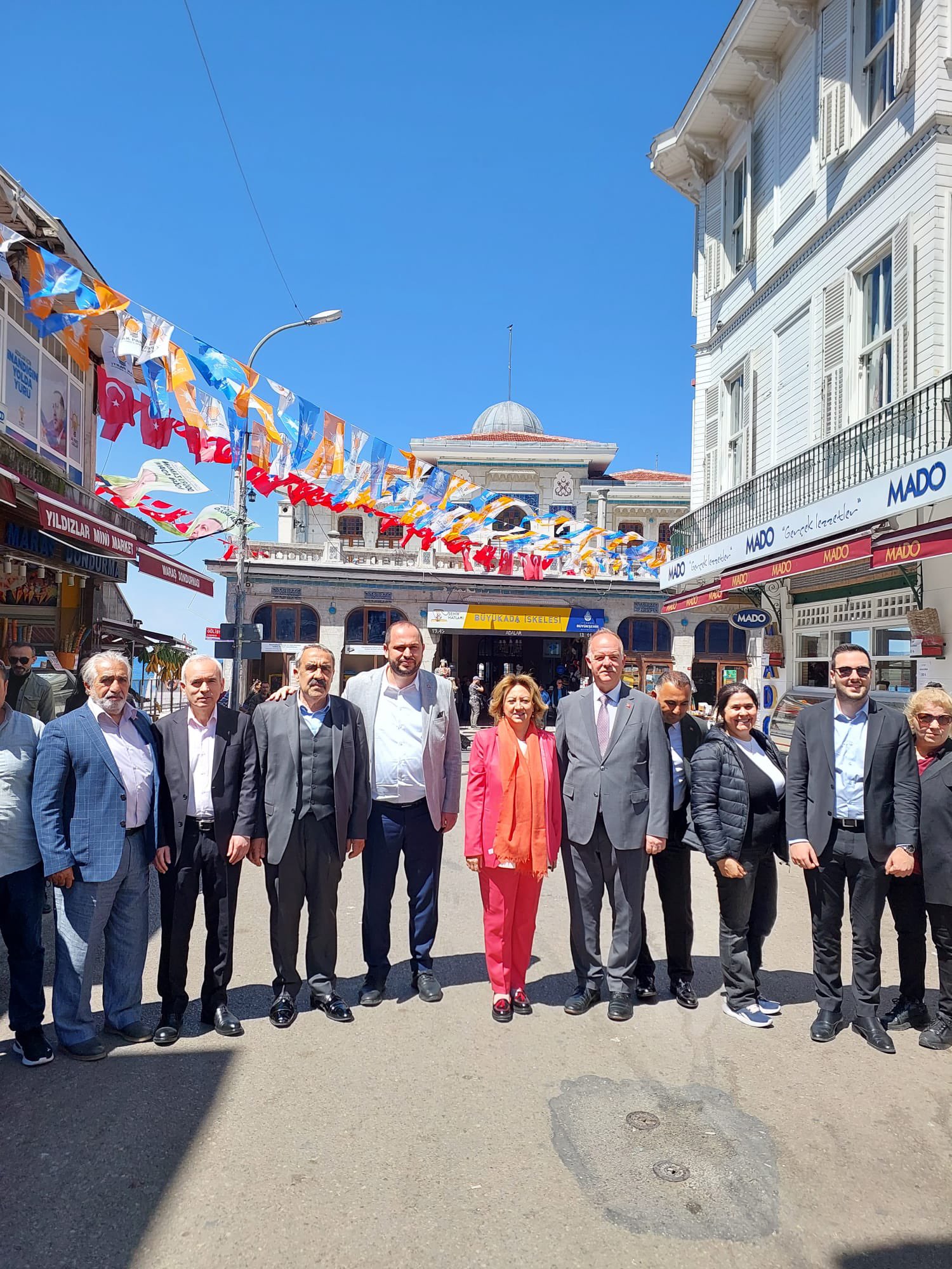AK Parti Adalar İlçe Başkanlığını Ziyaret Ettik